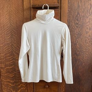 Snow Angle Veluxe Essential Turtleneck